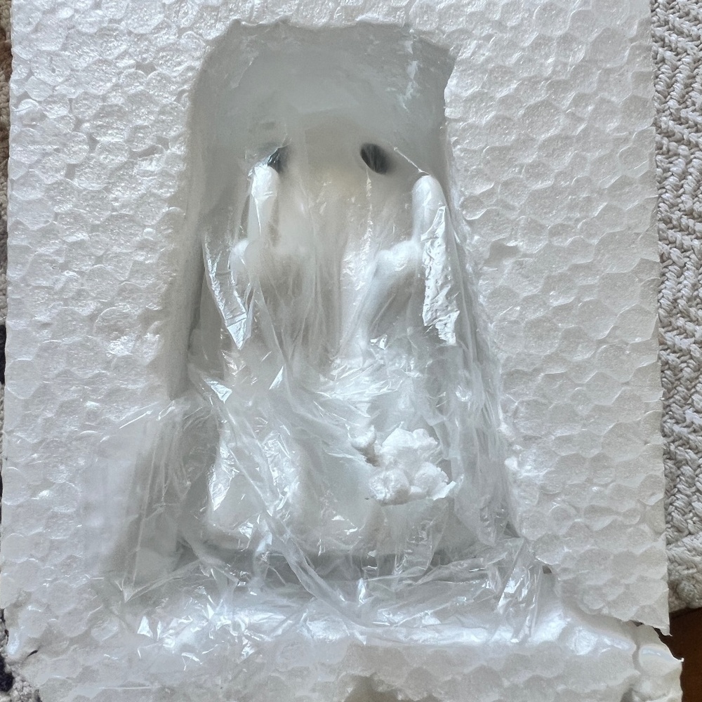 Funny ghost table ornament flipping out - Picture 2 of 3